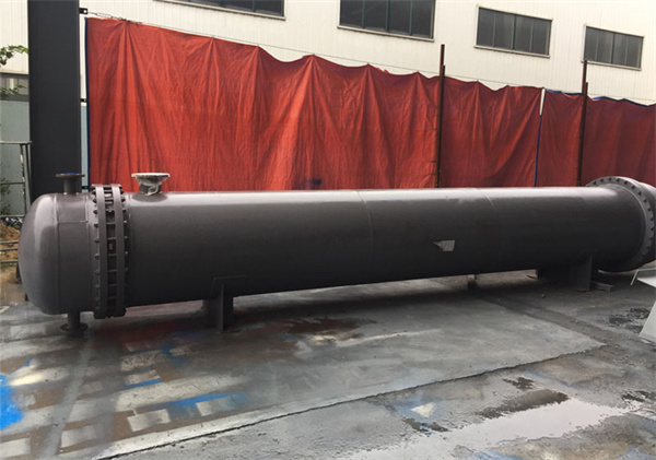 煙臺(tái)正太壓力容器：U形管與浮頭式換熱器，性能與選型秘籍